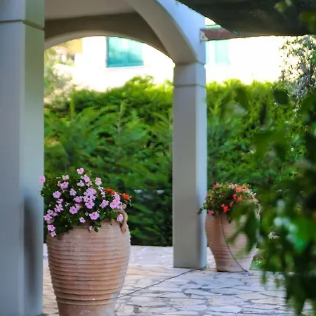 Marianna Beachfront * Barbati